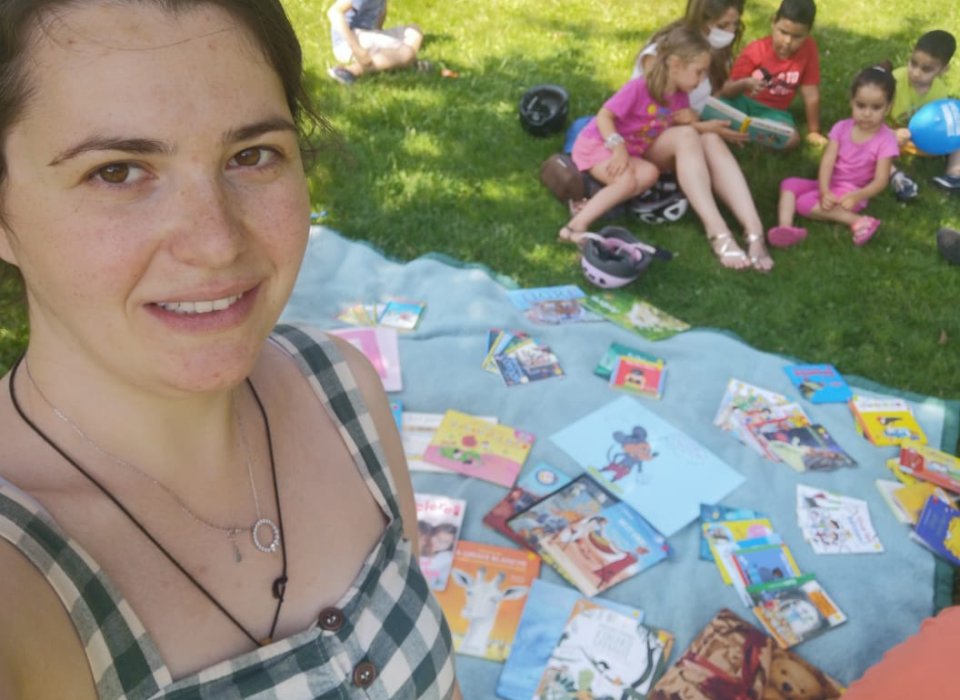 Lire au vert à Bourg en Bresse Bibliothèque de rue, dans un parc à Bourg en Bresse