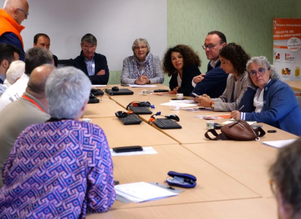 Le collectif Alerte de l’Ain a fait part de ses inquiétudes aux parlementaires le 6 octobre dernier. Le député Damien Abad, la sénatrice Florence Blatrix, et l’assistante parlementaire de Romain Daubié étaient présents à la réunion. Ils ont pris part aux discussions pour proposer des pistes de solutions. Photo Magazine Interaction