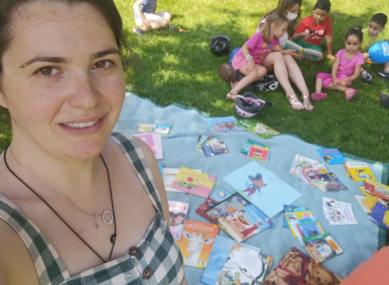 Bibliothèque de rue, dans un parc à Bourg en Bresse